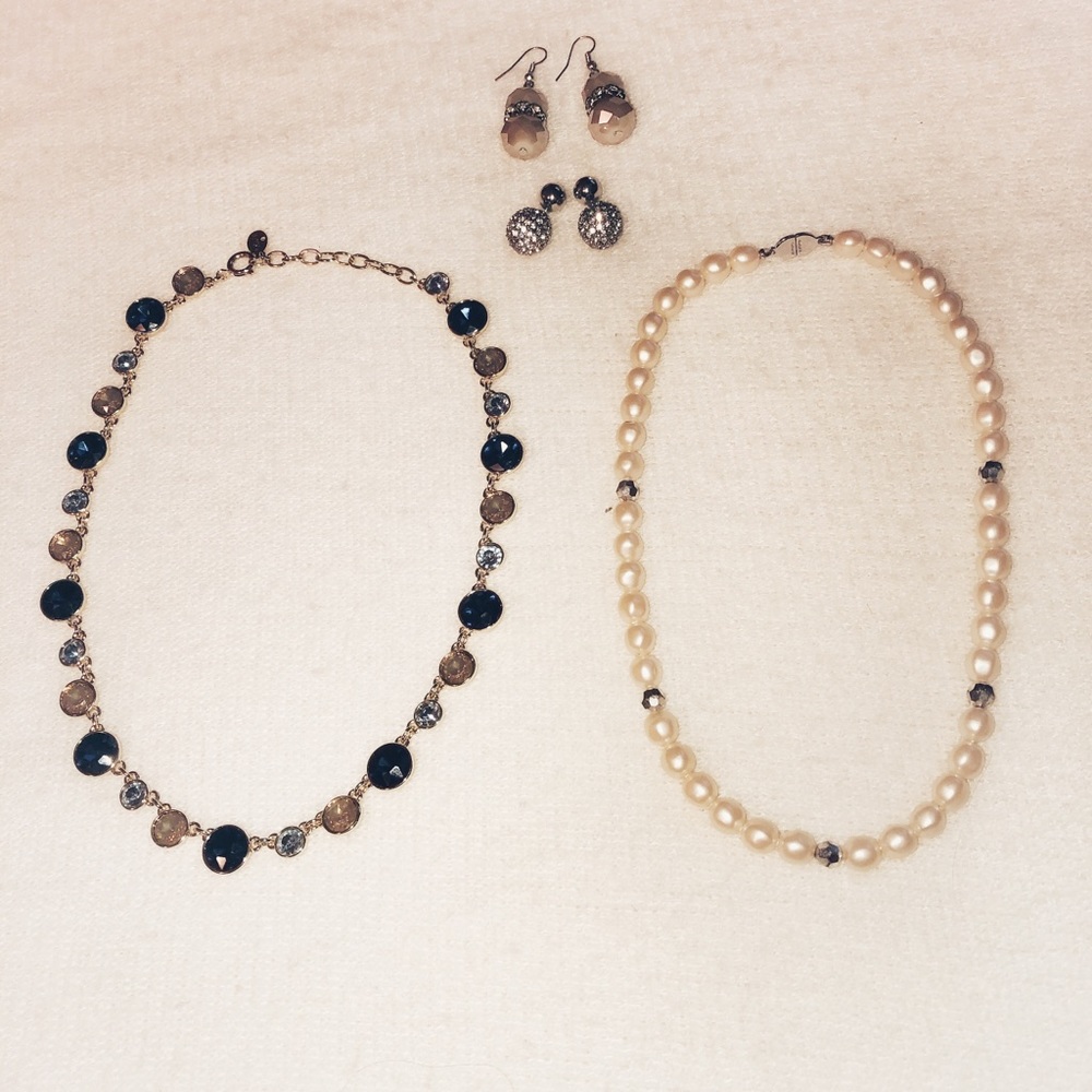 Necklace / earrings set